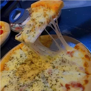 Pizza Grande Salgada (8 fatias)